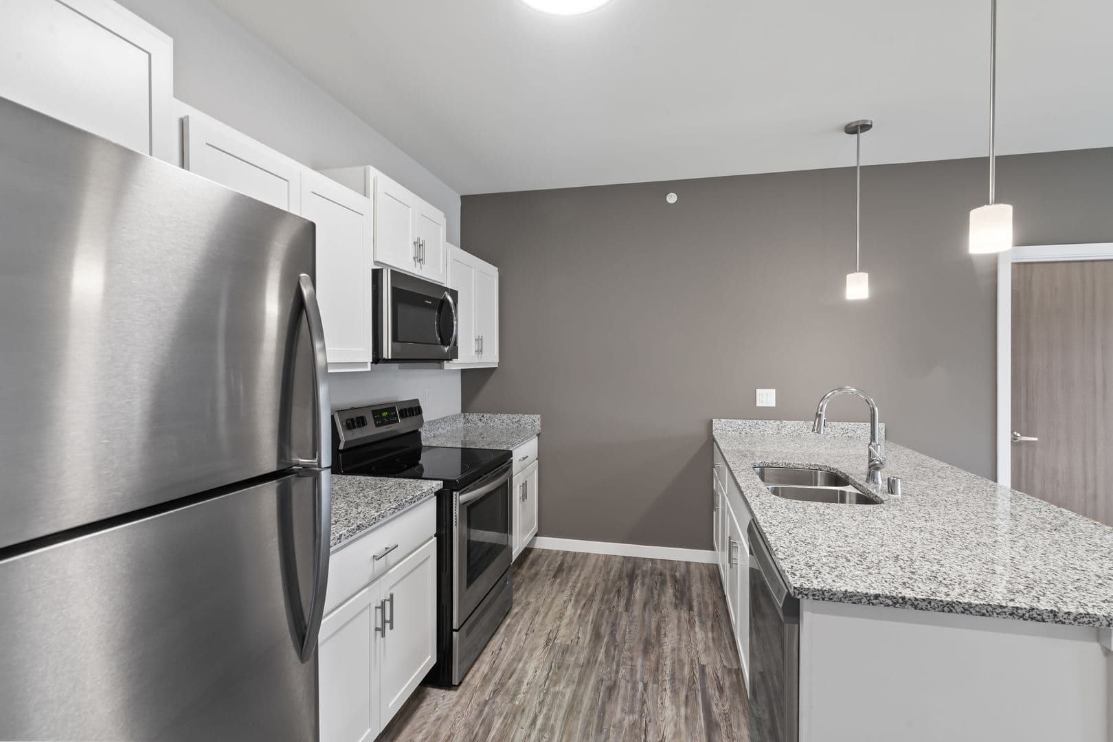 Lannon Apartment: 19400 Rock Pointe Way