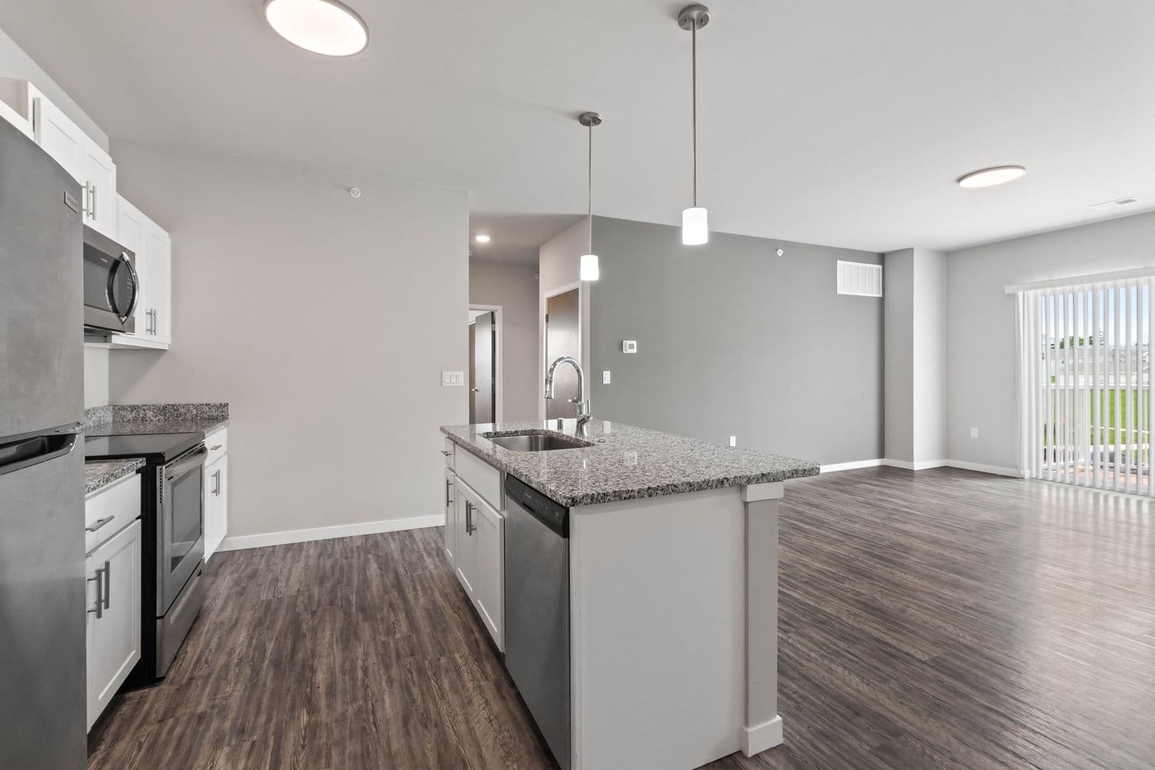 Lannon Apartment: 19400 Rock Pointe Way