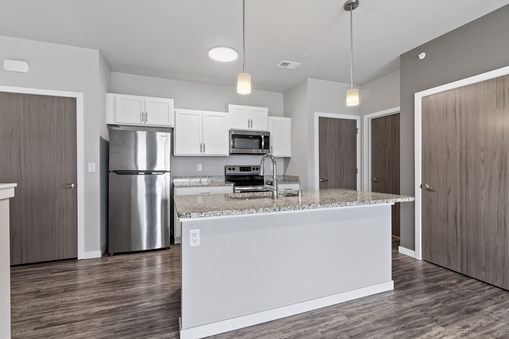 Lannon Apartment: 19400 Rock Pointe Way