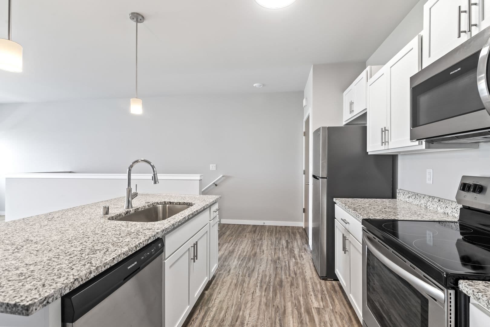 Lannon Apartment: 19400 Rock Pointe Way