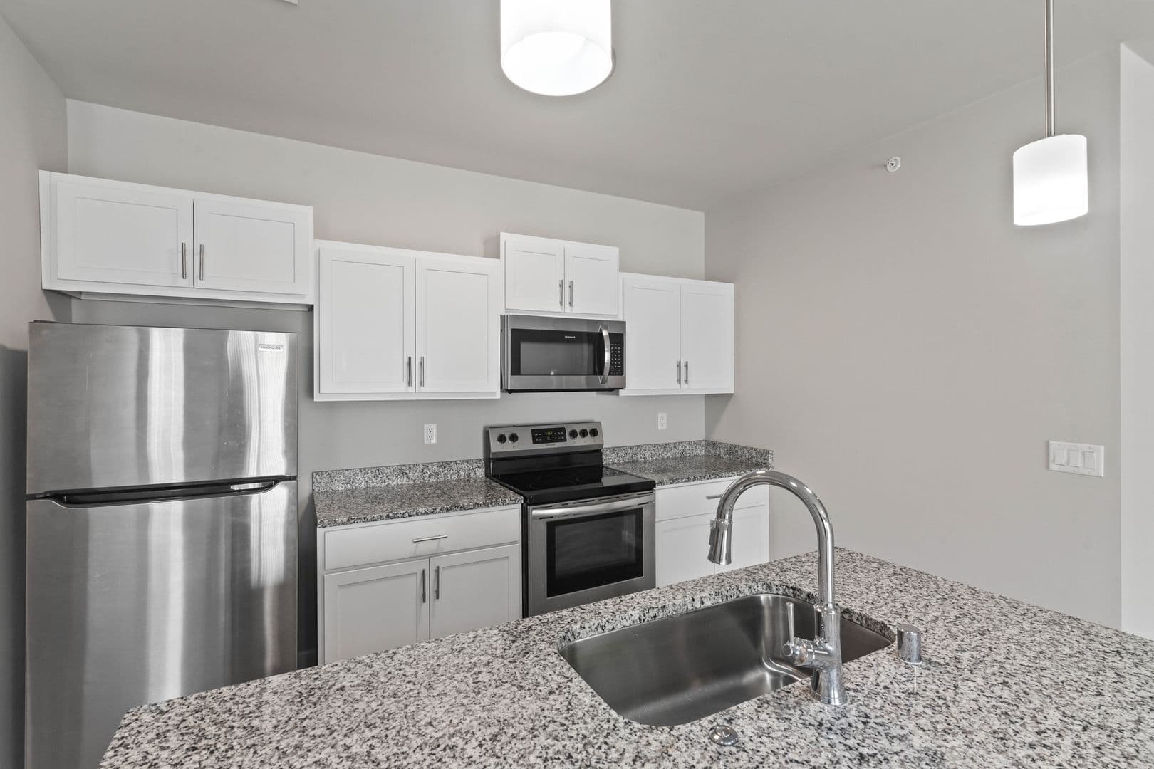 Lannon Apartment: 19400 Rock Pointe Way