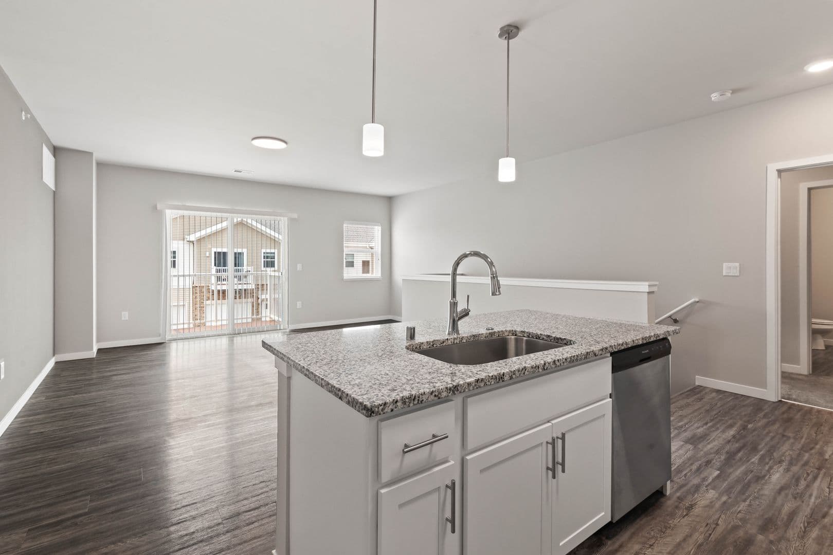Lannon Apartment: 19400 Rock Pointe Way