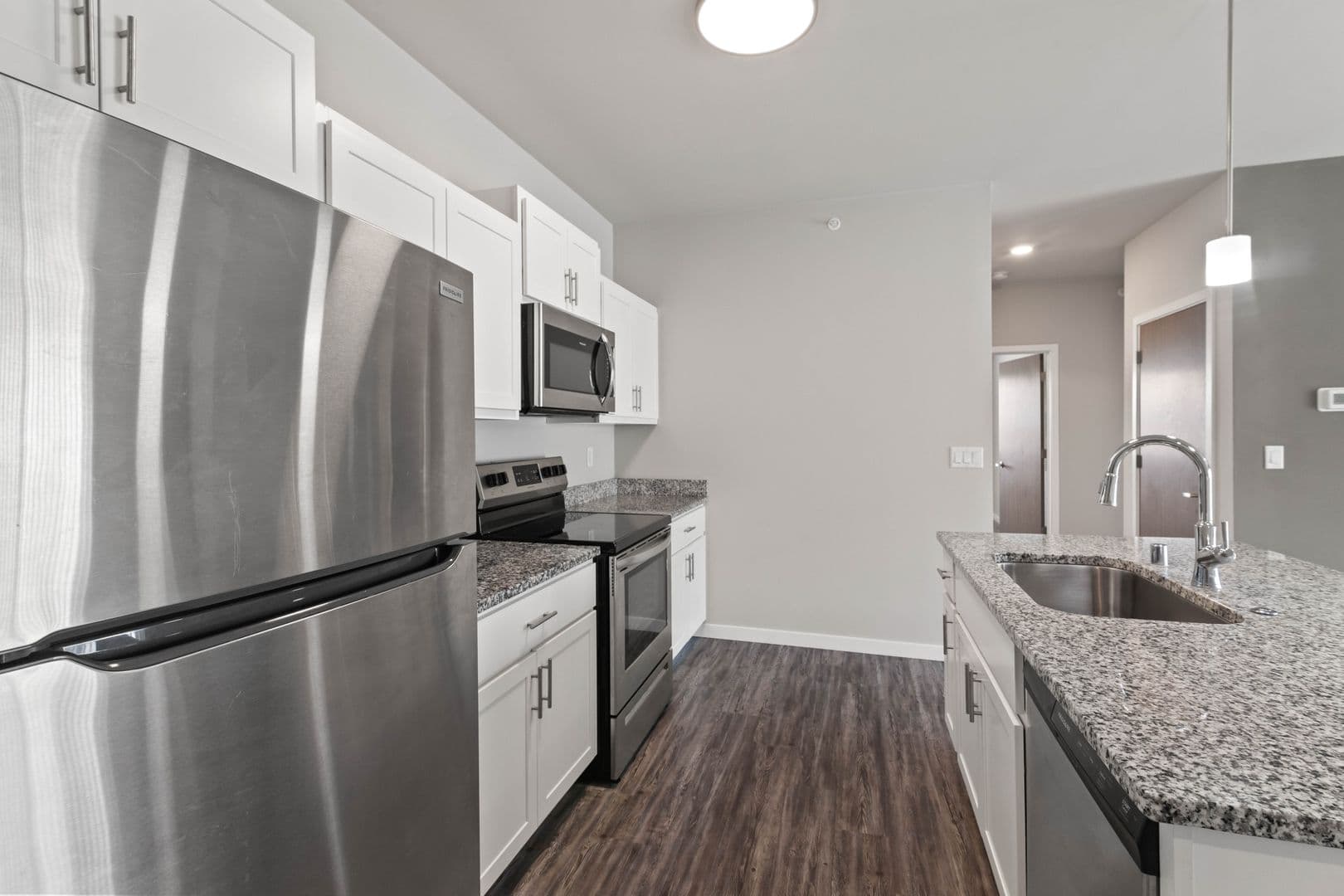Lannon Apartment: 19400 Rock Pointe Way