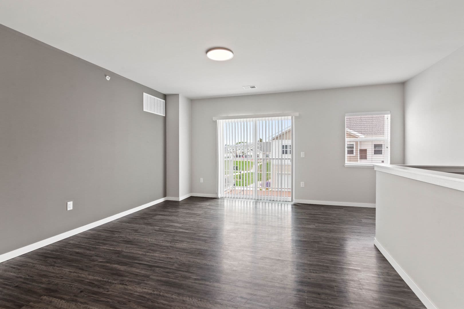 Lannon Apartment: 19400 Rock Pointe Way