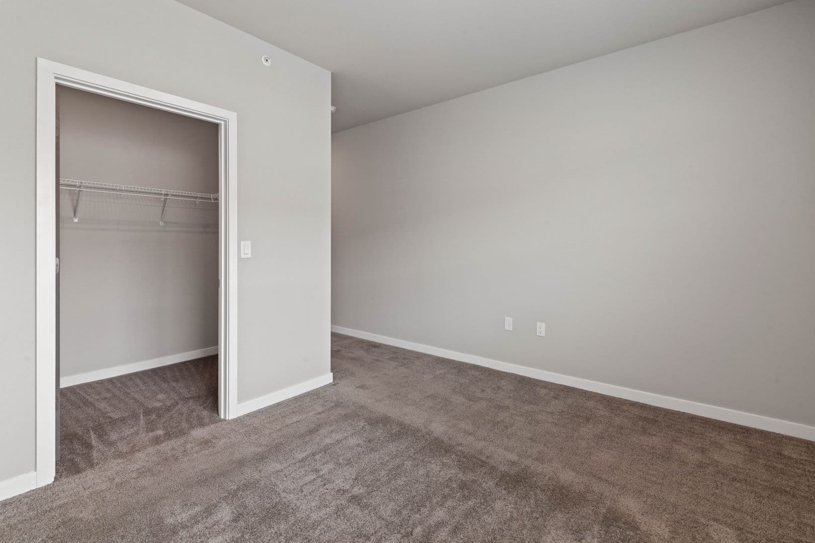Lannon Apartment: 19400 Rock Pointe Way