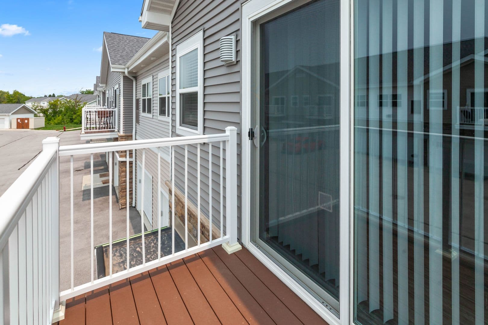 Lannon Apartment: 19400 Rock Pointe Way