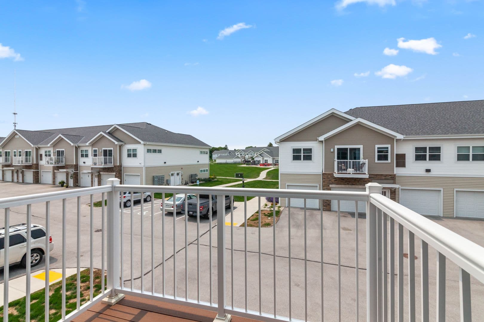 Lannon Apartment: 19400 Rock Pointe Way