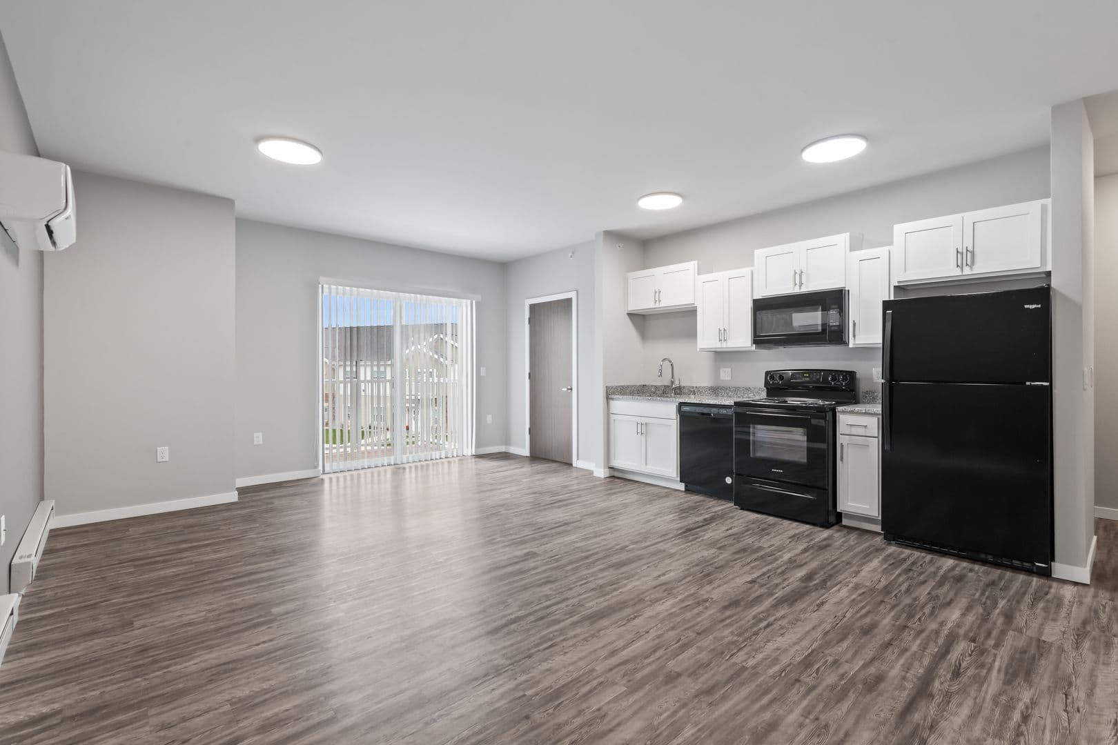 Lannon Apartment: 19400 Rock Pointe Way