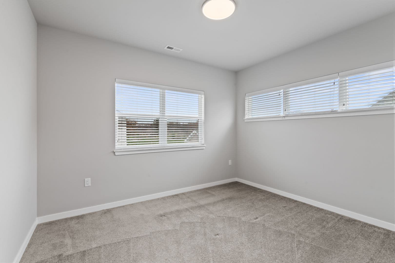 Lannon Apartment: 19400 Rock Pointe Way