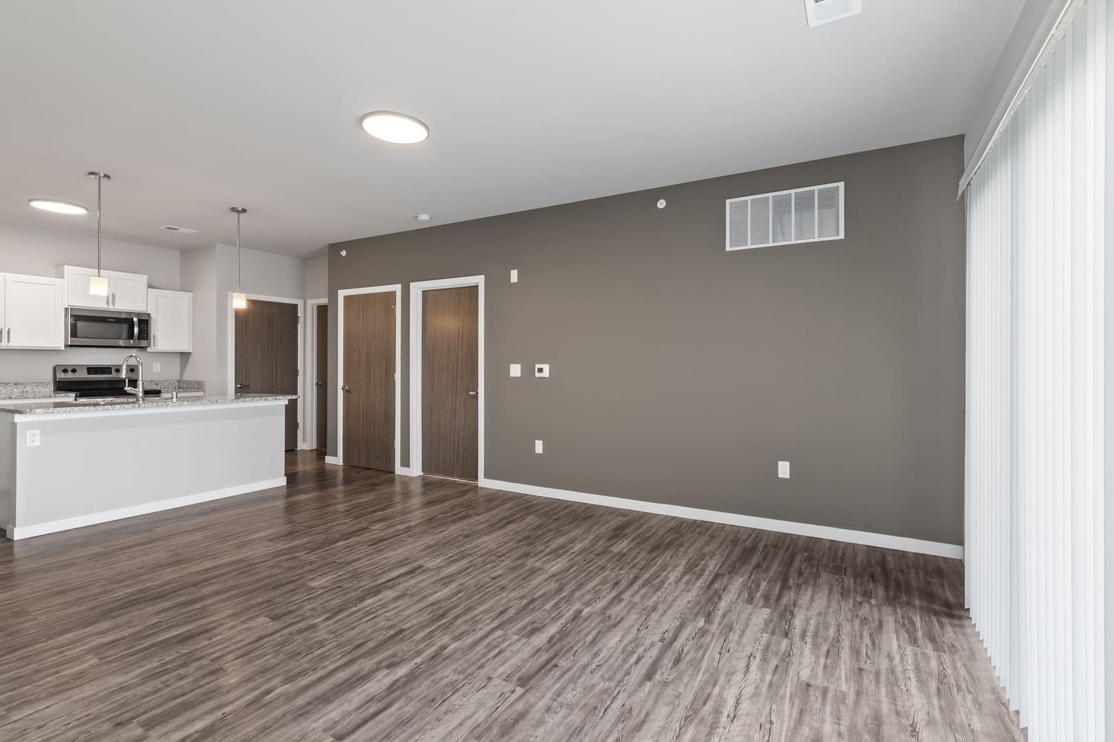 Lannon Apartment: 19400 Rock Pointe Way