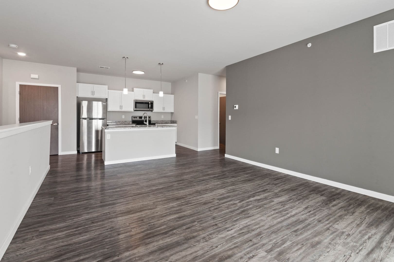 Lannon Apartment: 19400 Rock Pointe Way