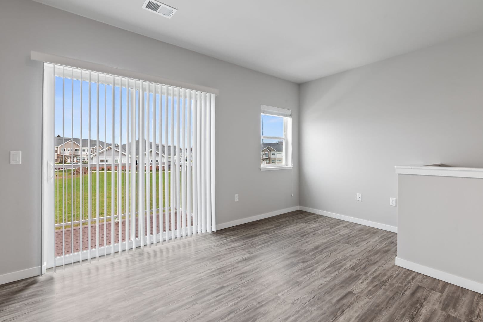 Lannon Apartment: 19400 Rock Pointe Way