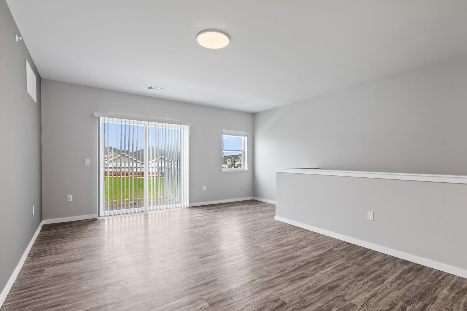 Lannon Apartment: 19400 Rock Pointe Way