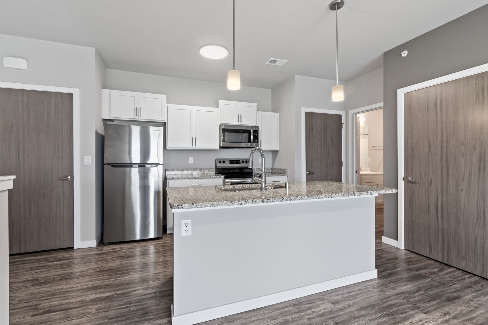 Lannon Apartment: 19400 Rock Pointe Way