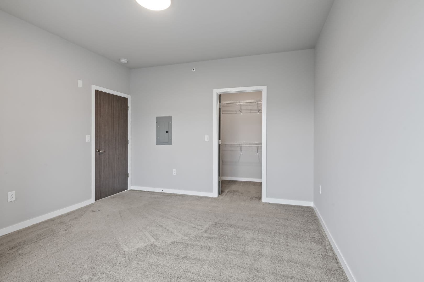 Lannon Apartment: 19400 Rock Pointe Way