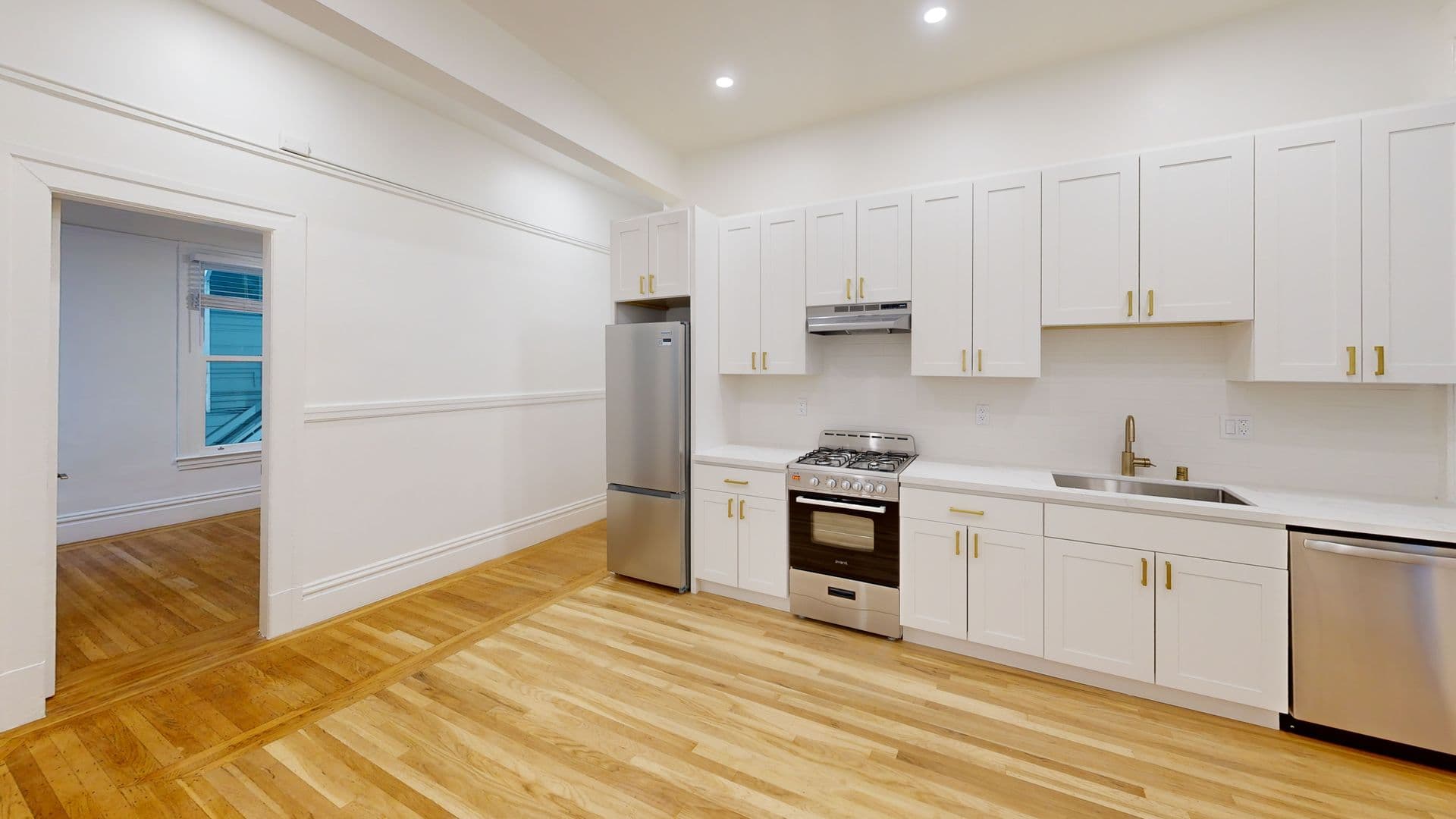 San Francisco Apartment: 248 Central Avenue