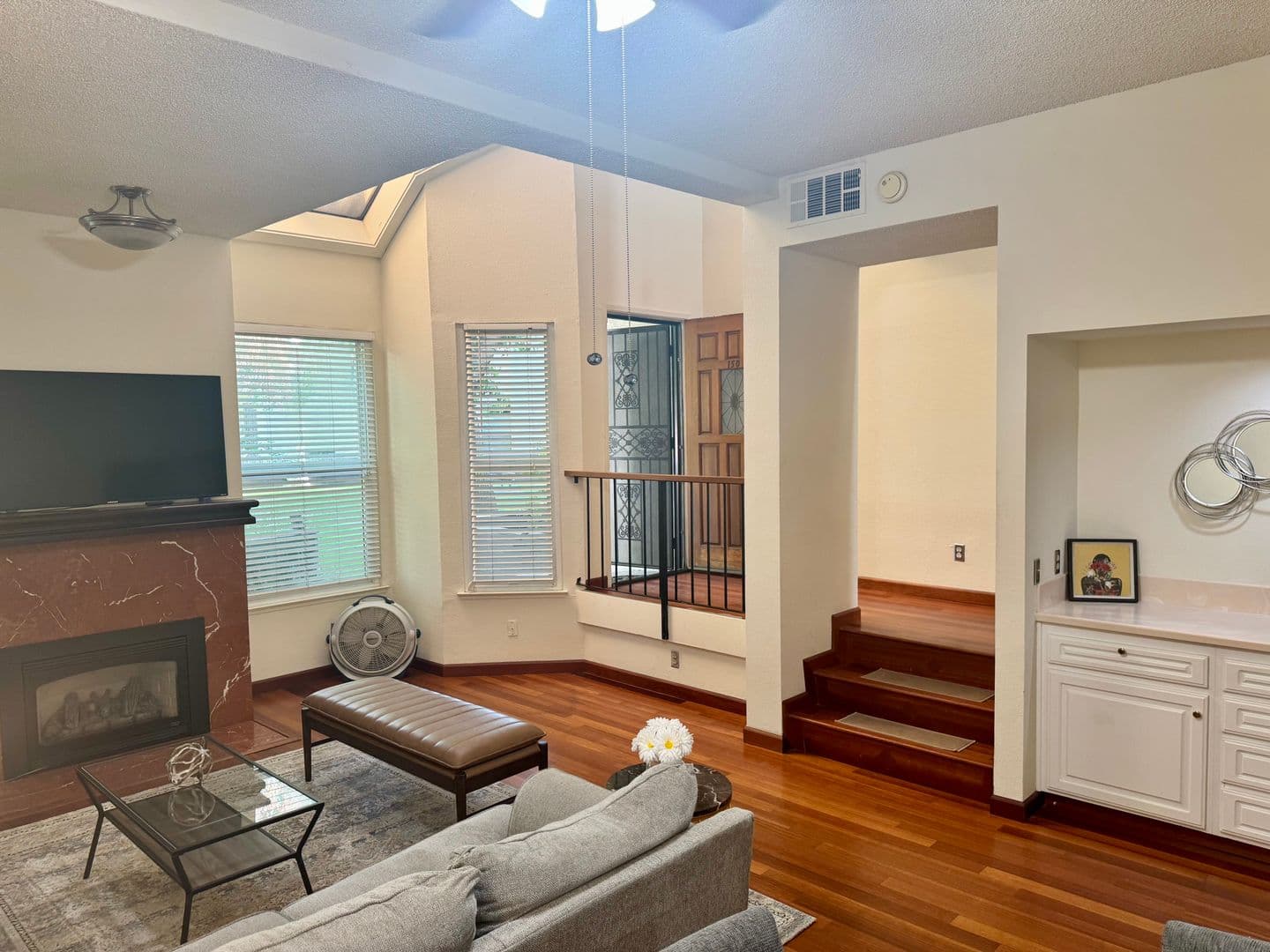 Fresno House: 2890 Huntington Blvd #150