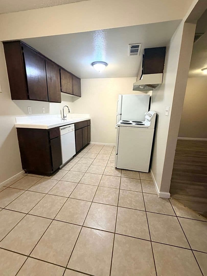 Merced Apartment: 3270-3278 Denver Ave