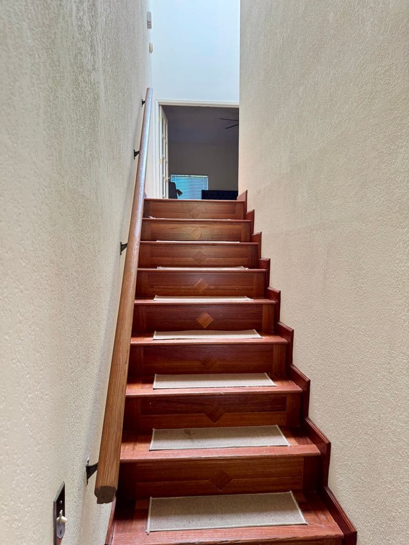 Fresno House: 2890 Huntington Blvd #150