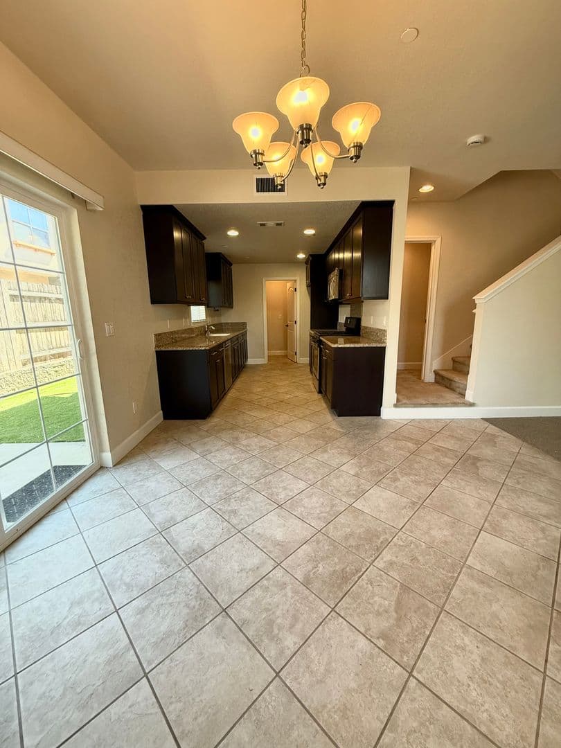 Atascadero House: 1154 Galeria Circle
