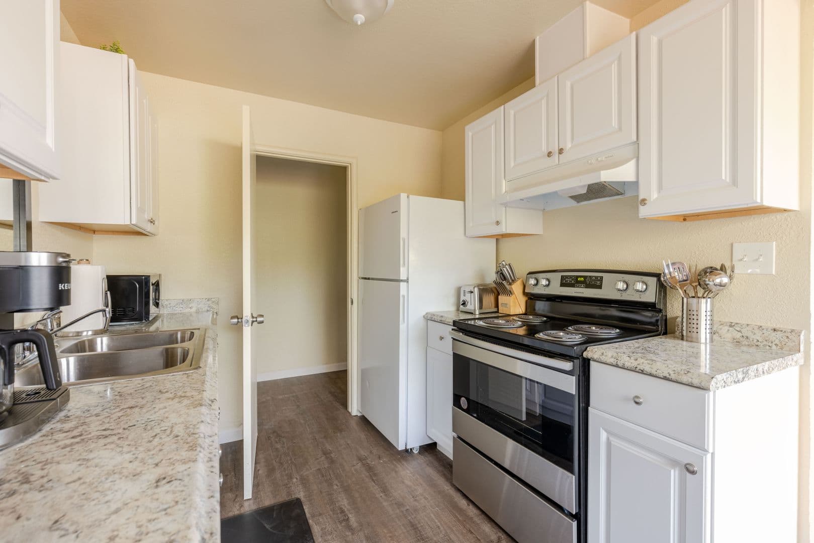 Fresno Apartment: 1329 E San Ramon Ave