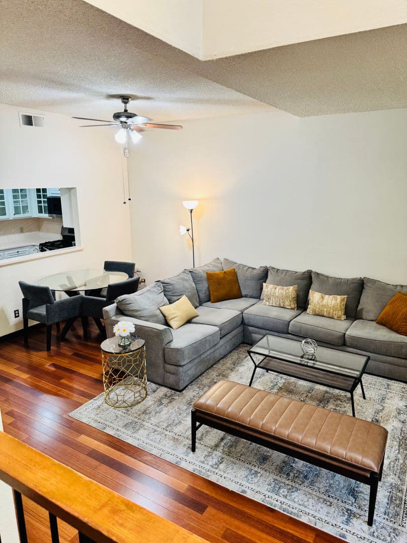 Fresno House: 2890 Huntington Blvd #150