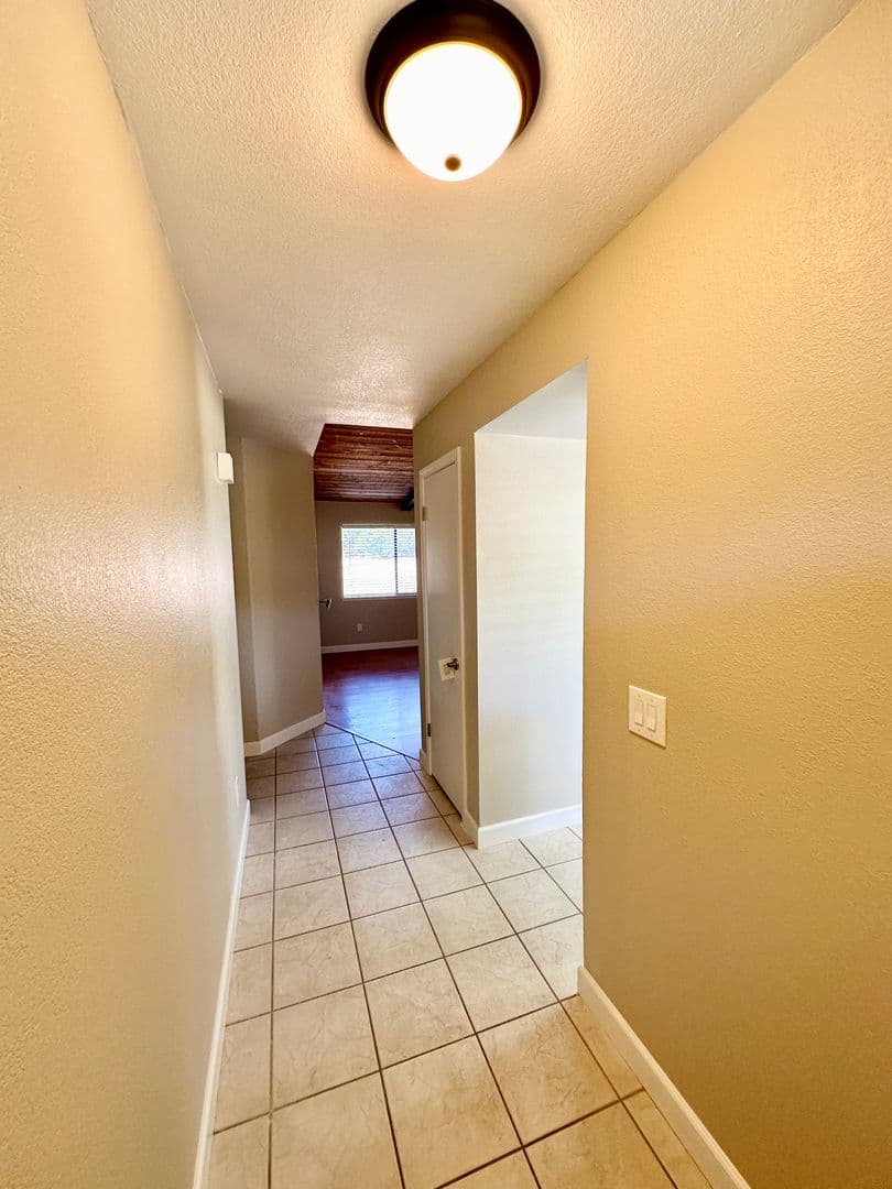Paso Robles House: 735 Walnut Dr