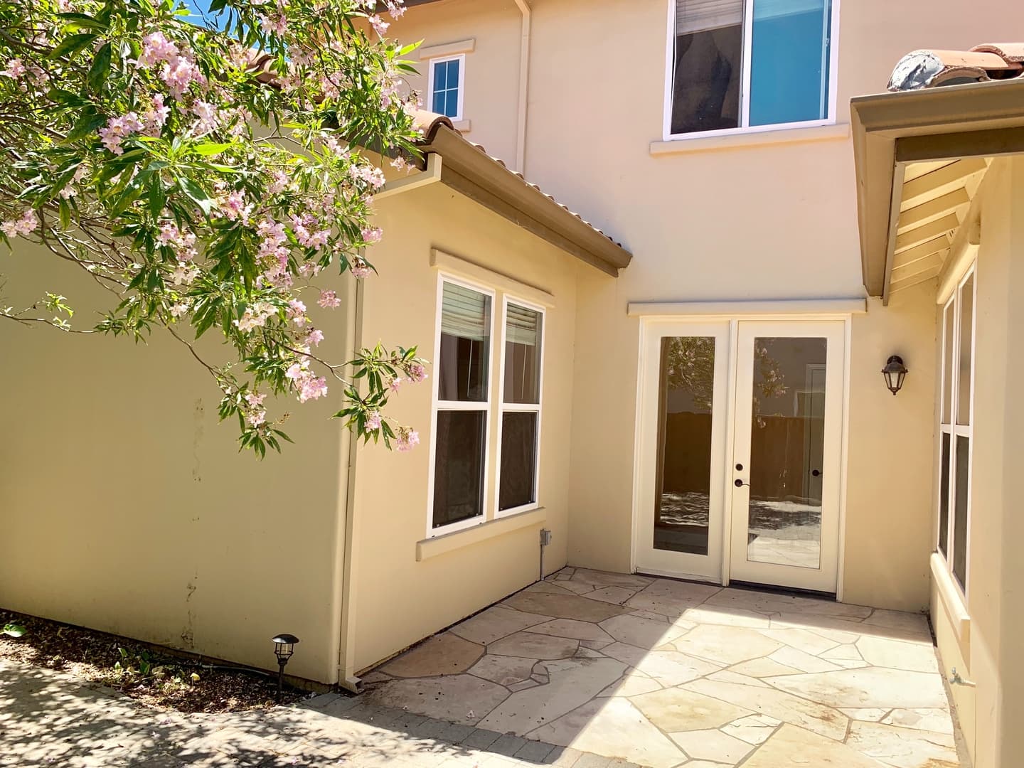 Paso Robles House: 209 Vista Del Rio