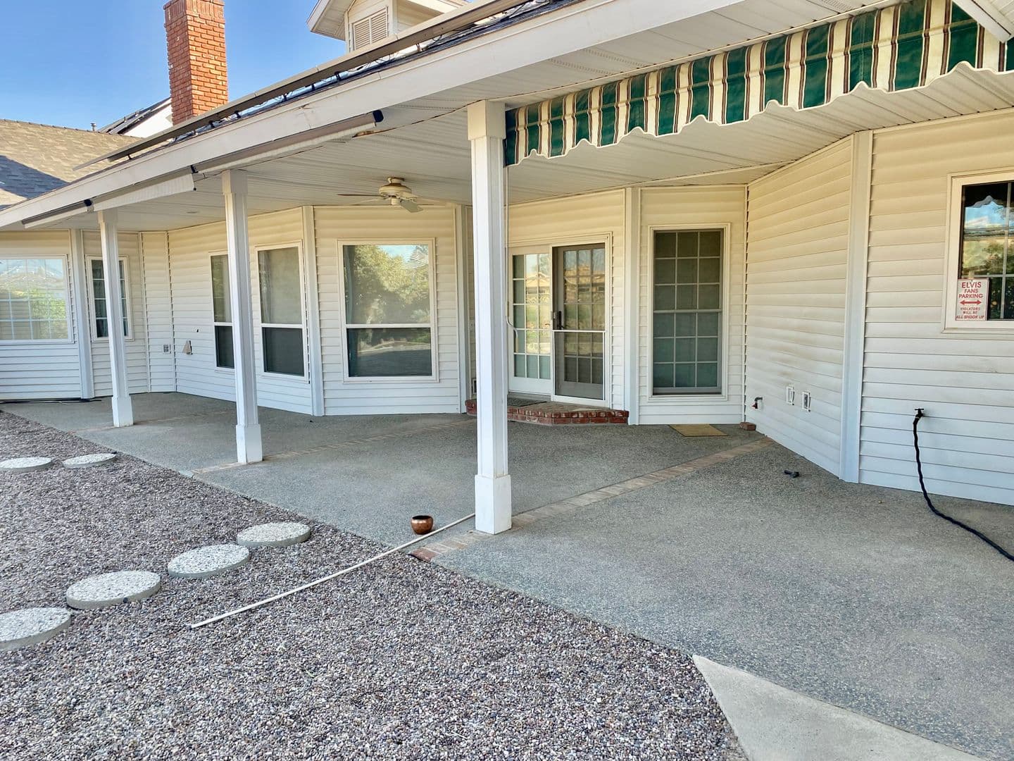 Fowler House: 205 N Jonna Ave