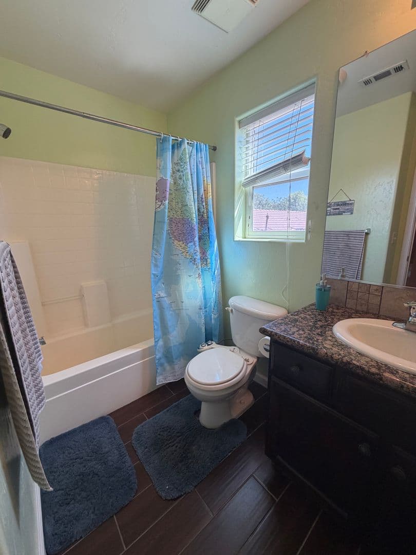 Fresno House: 6253 E. Hampton Way