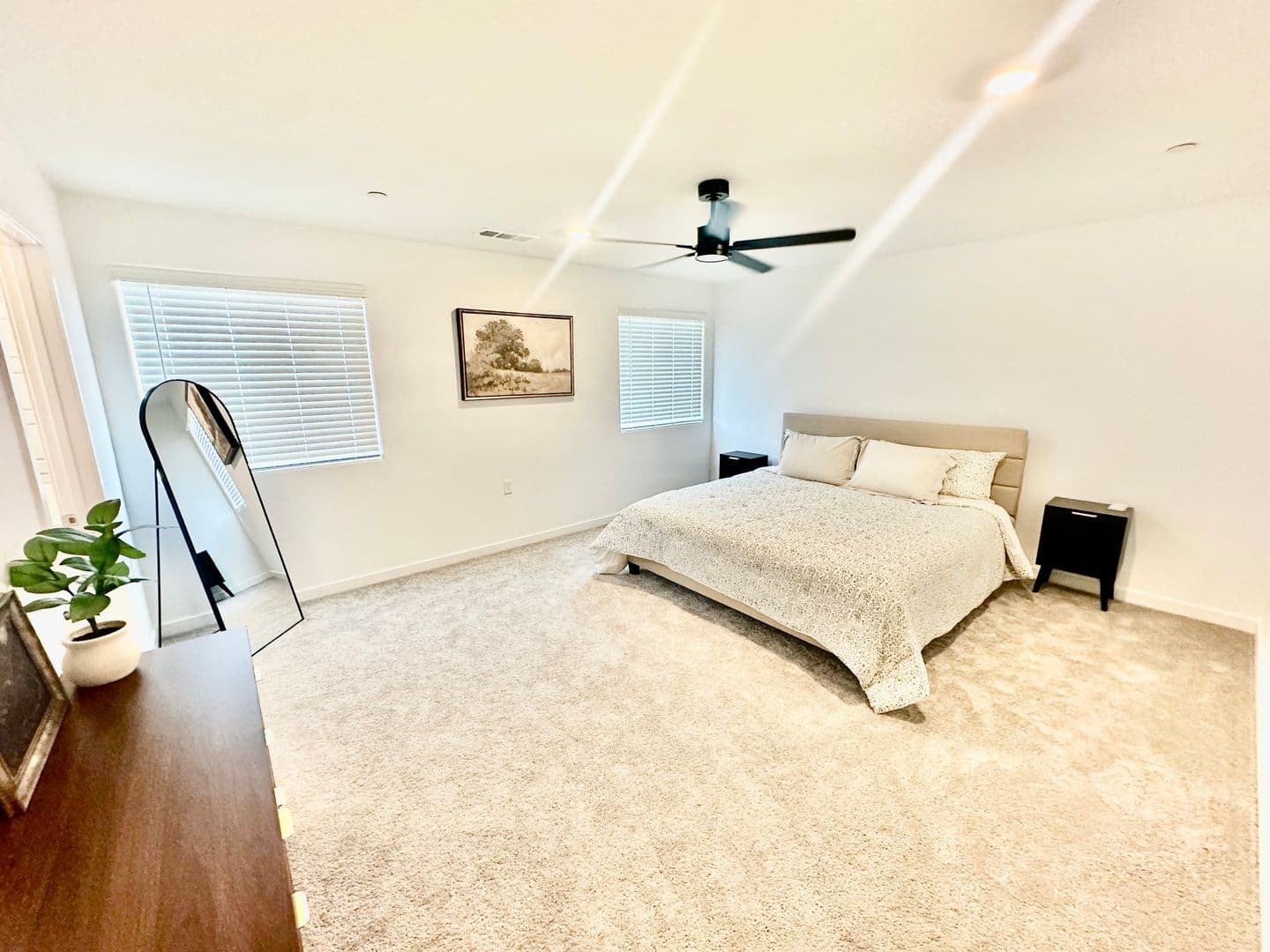 Madera House: 980 Rubcom Rd W