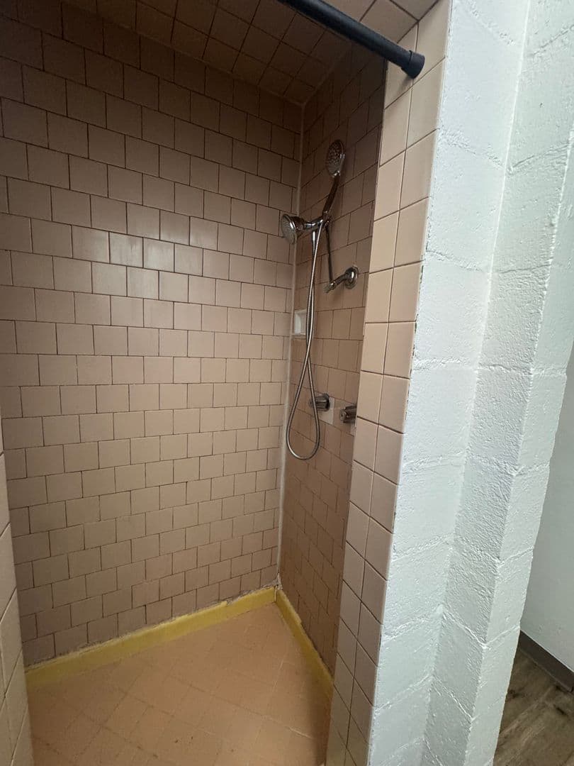 Fresno Apartment: 2538-2544 E Illinois Ave