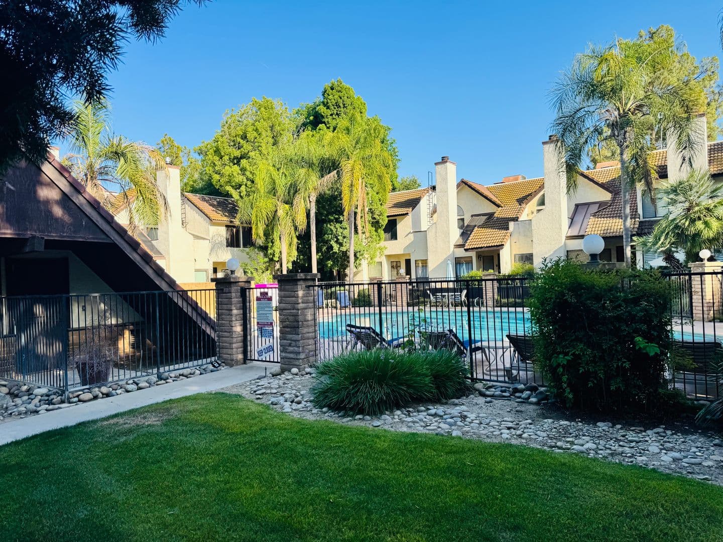 Fresno House: 2890 Huntington Blvd #150