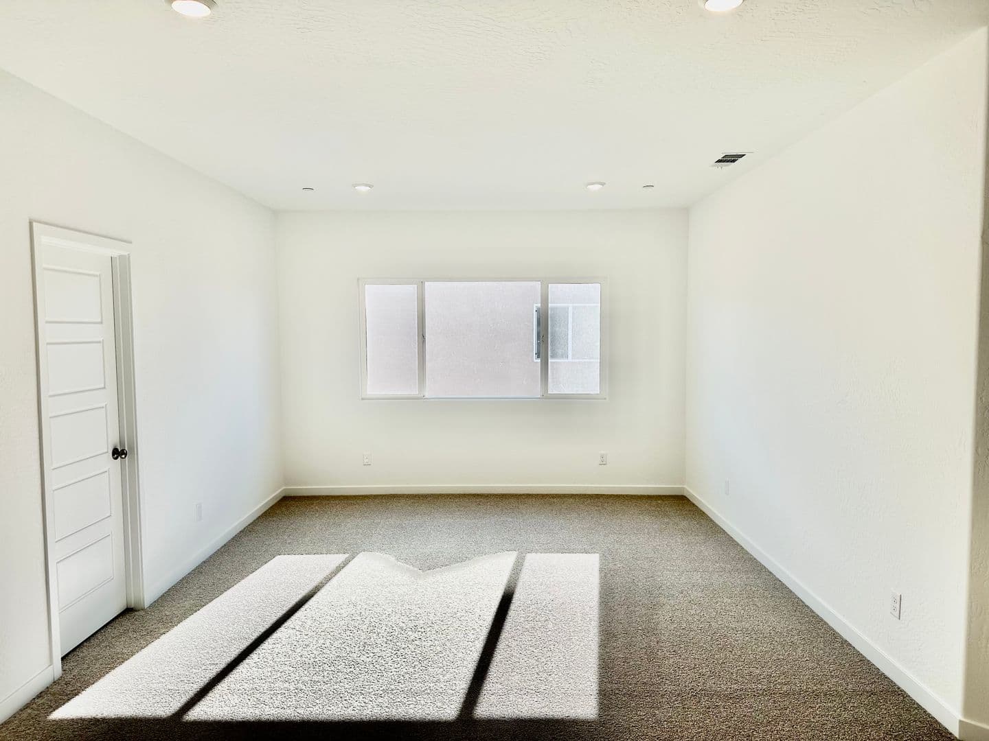 Madera House: 843 Ponderosa Way