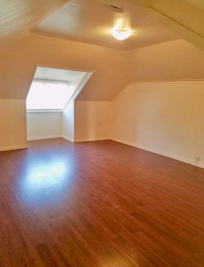 Paso Robles House: 1806 Pine St