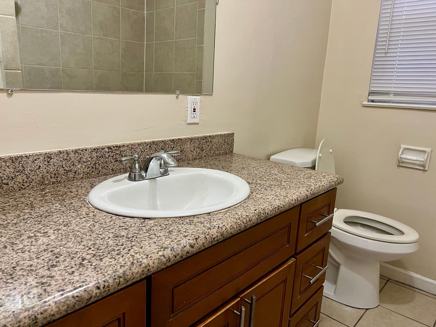 Fresno Apartment: 422 N Glenn Ave