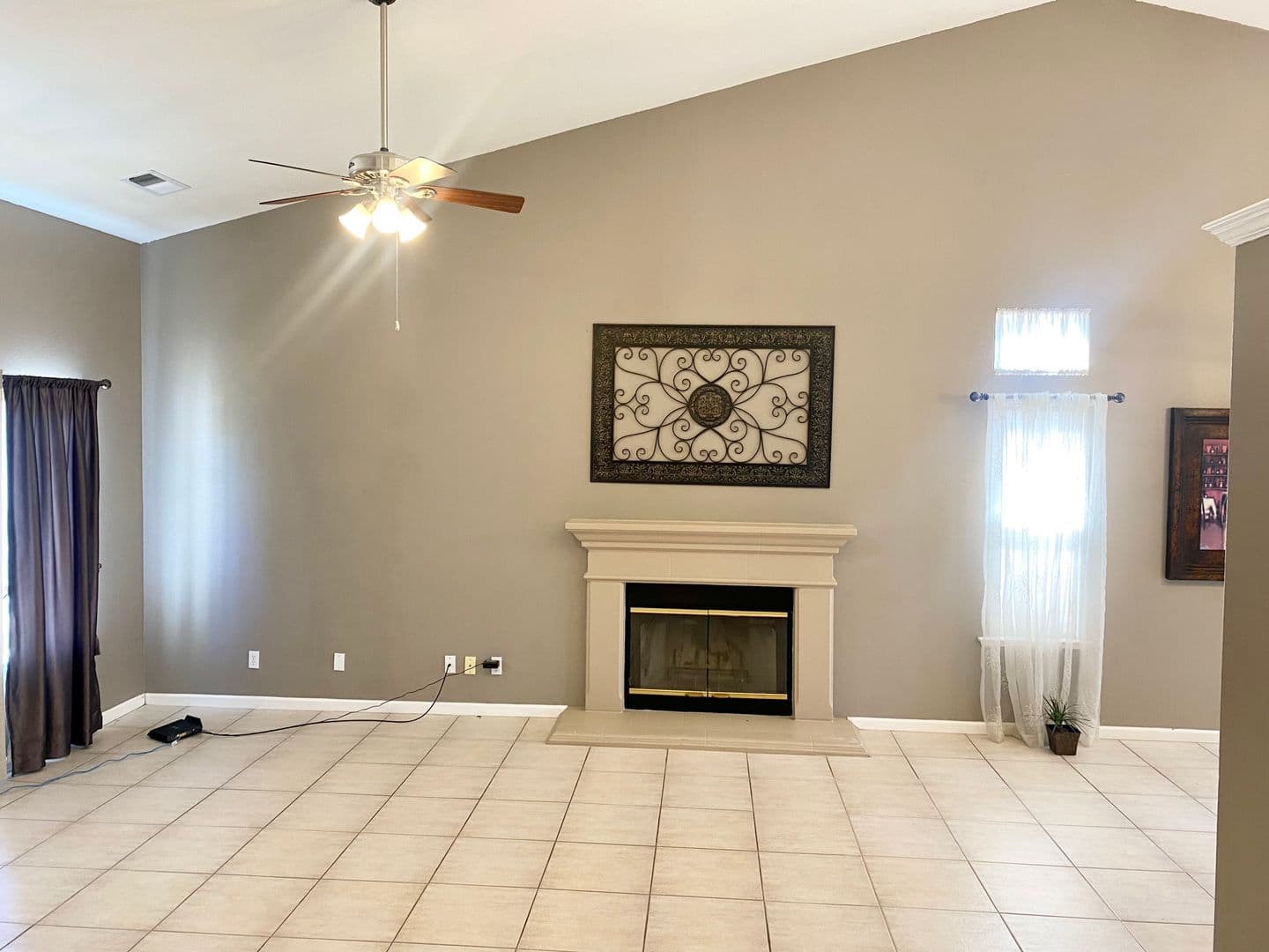 Fresno House: 2072 E Rush Ave