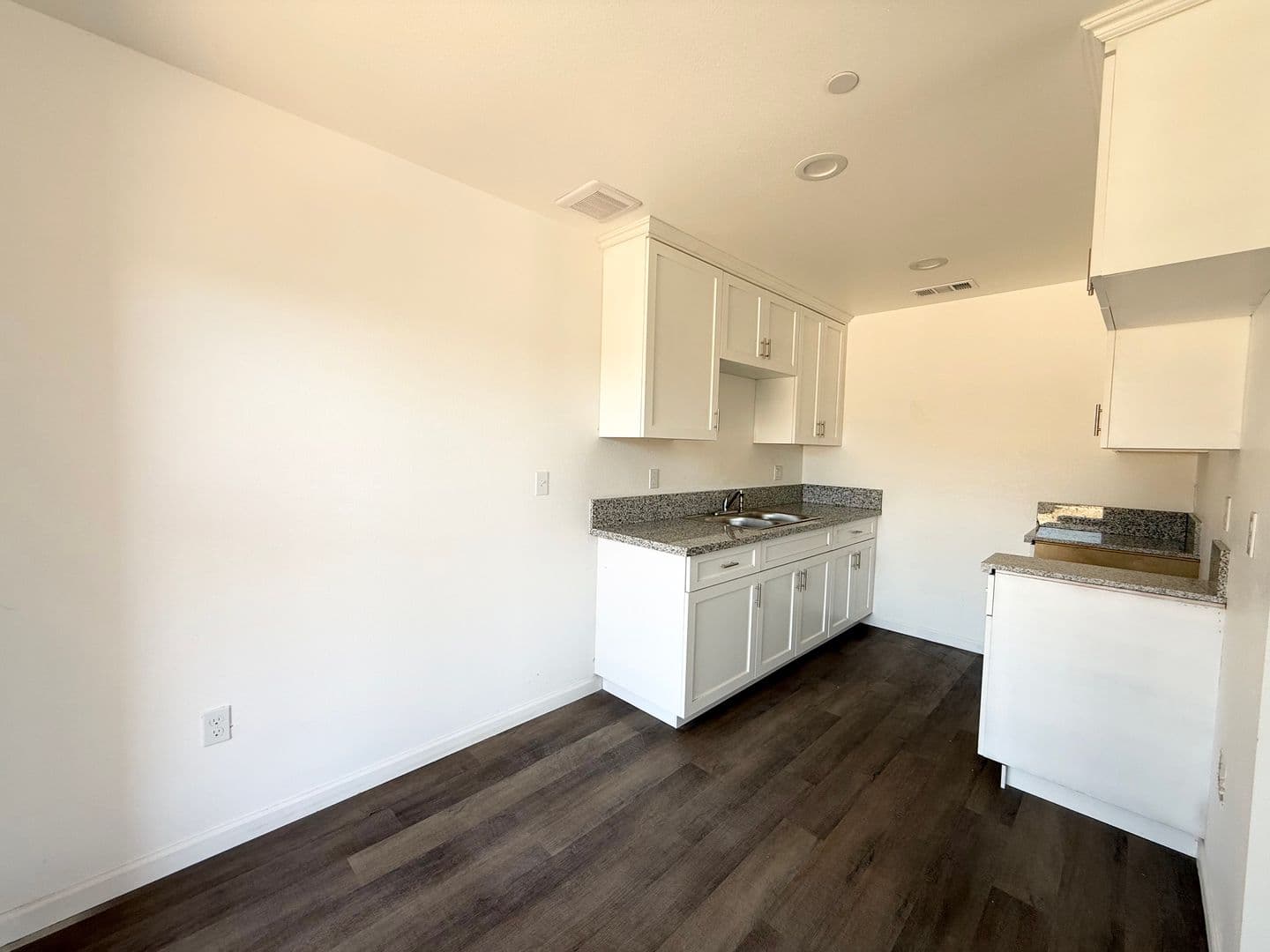 Fresno Apartment: 3328 N Marks Ave