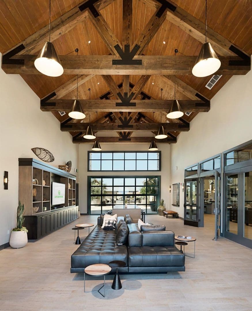 Madera House: 843 Ponderosa Way