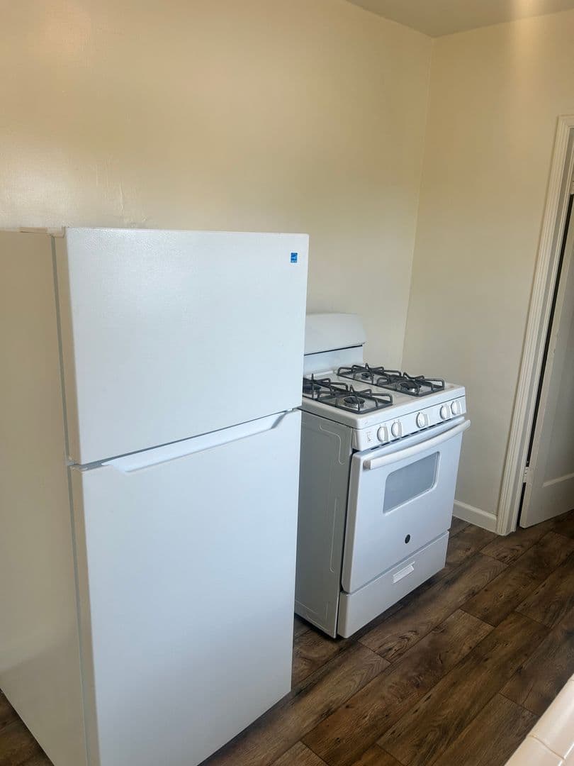 Fresno Apartment: 154-164 N U St