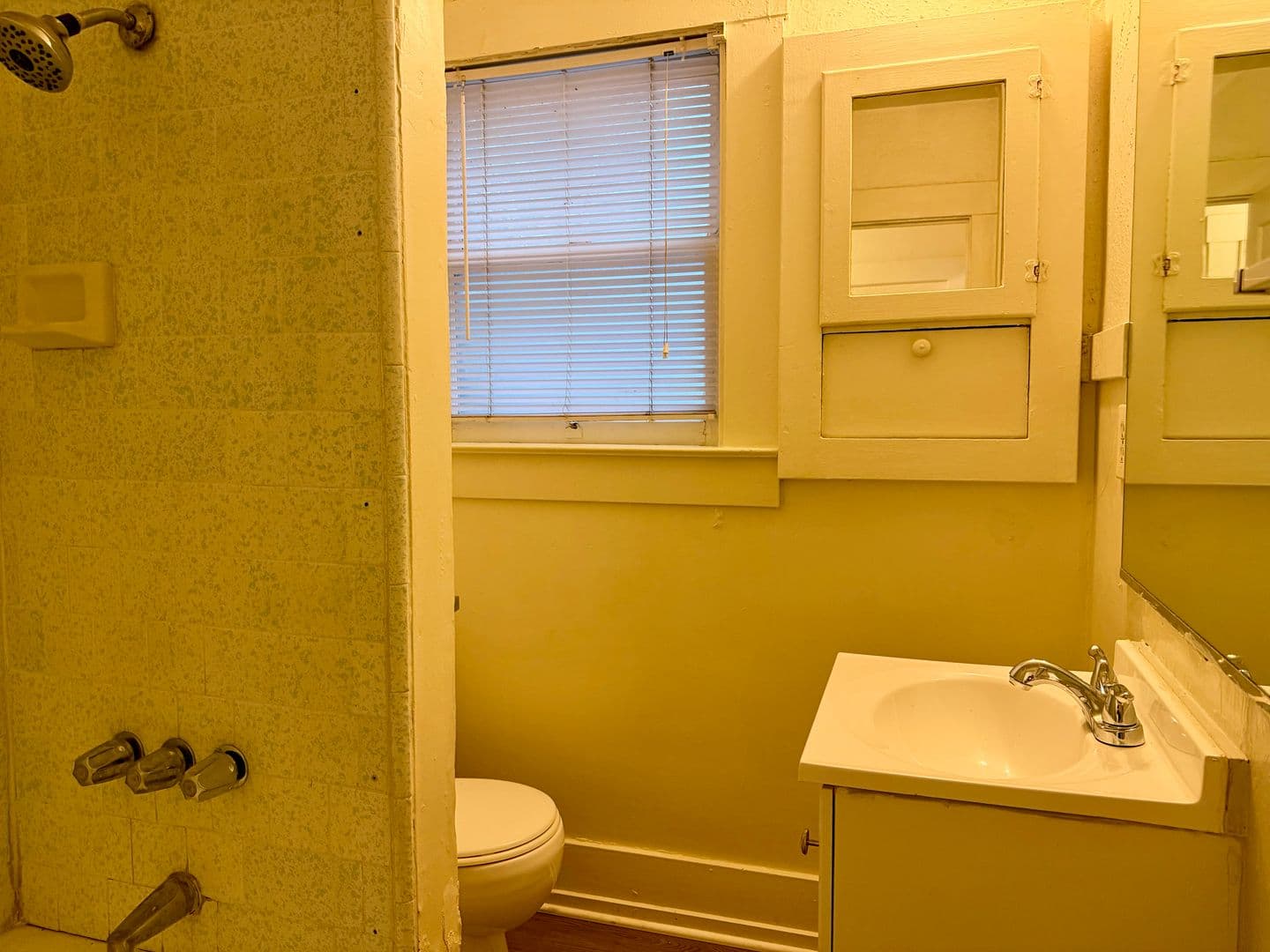 Fresno Apartment: 680 Hedges-1327 Linden Ave