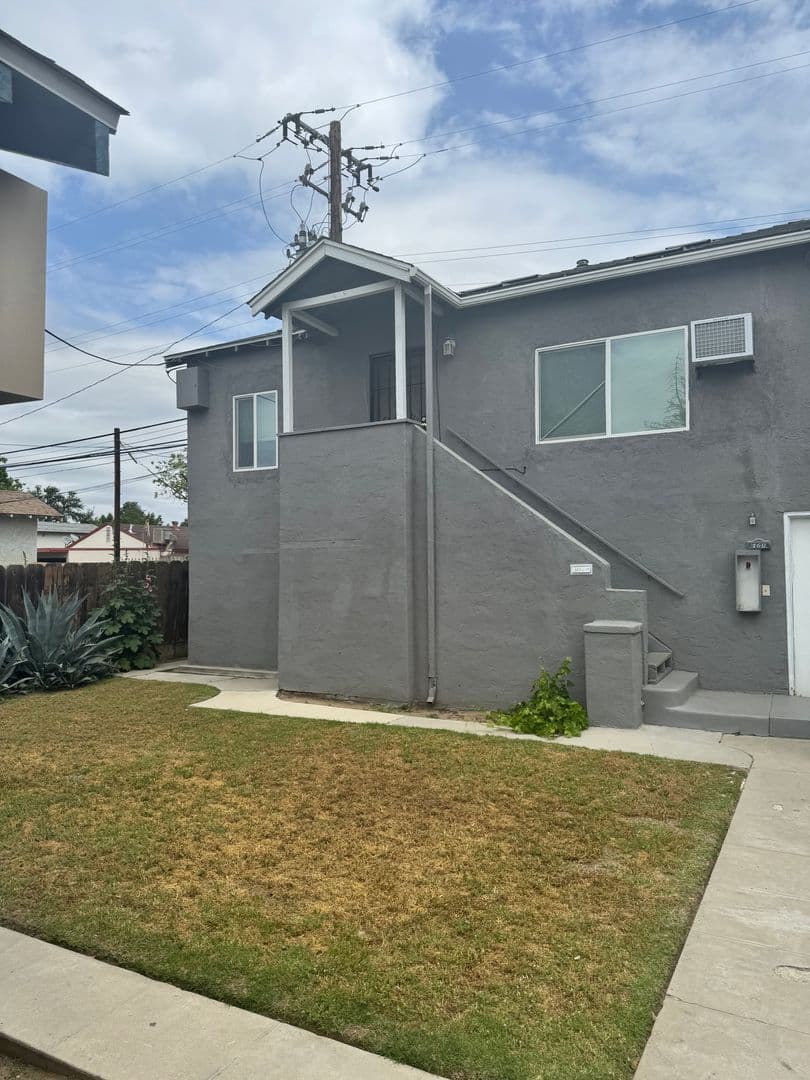 Fresno Apartment: 154-164 N U St
