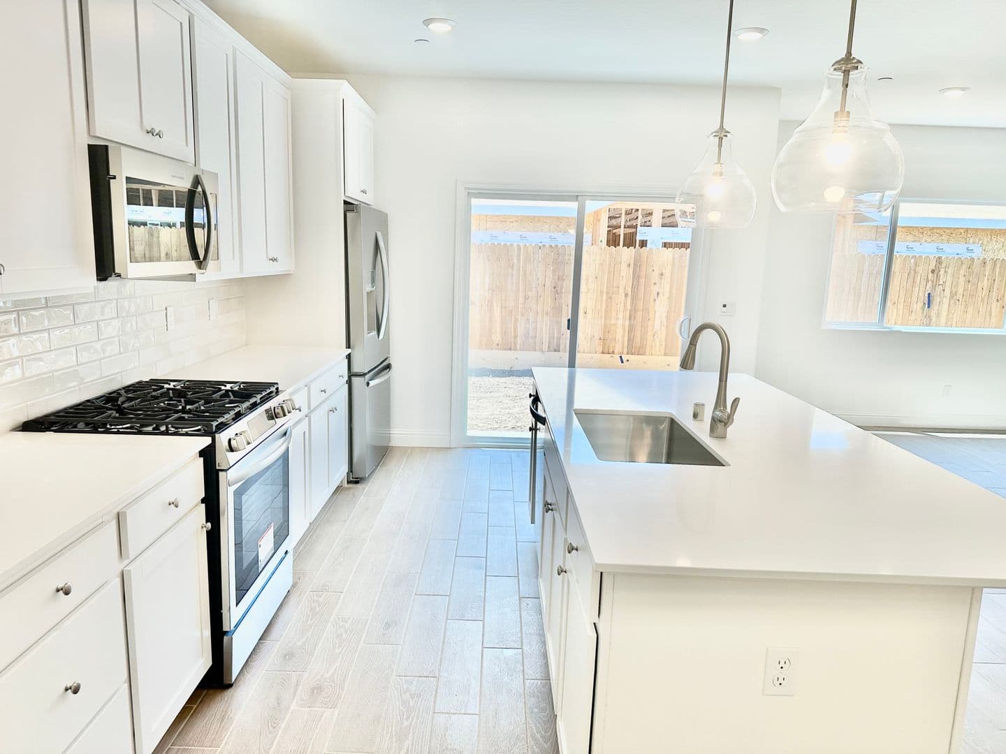 Fresno House: 7219 E Simpson Ave