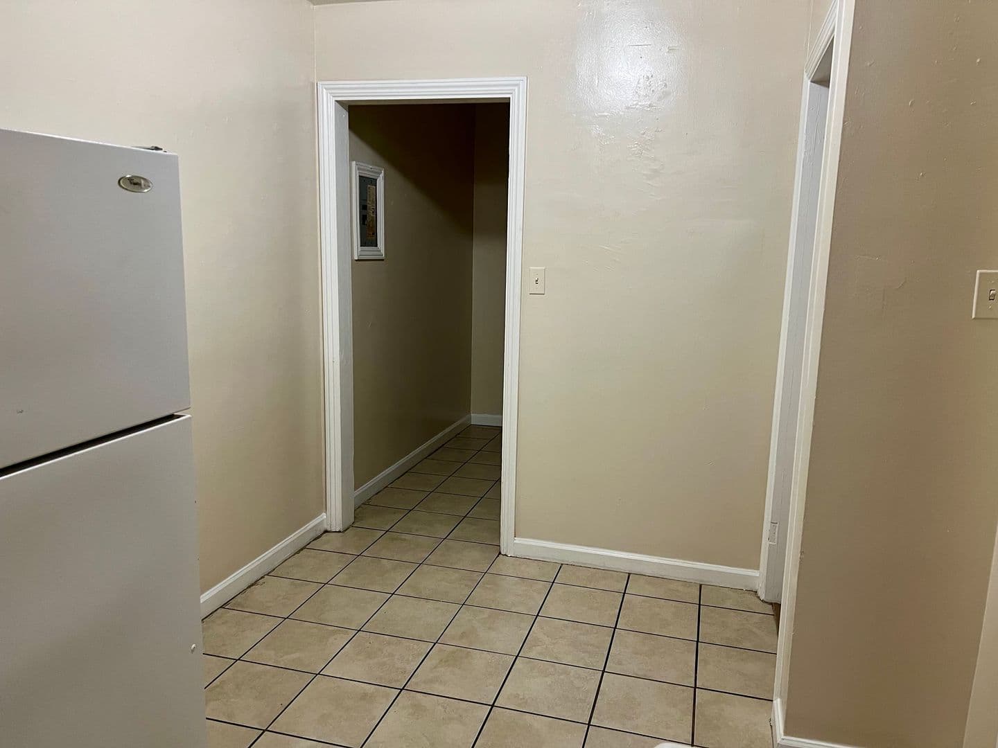 Fresno Apartment: 422 N Glenn Ave