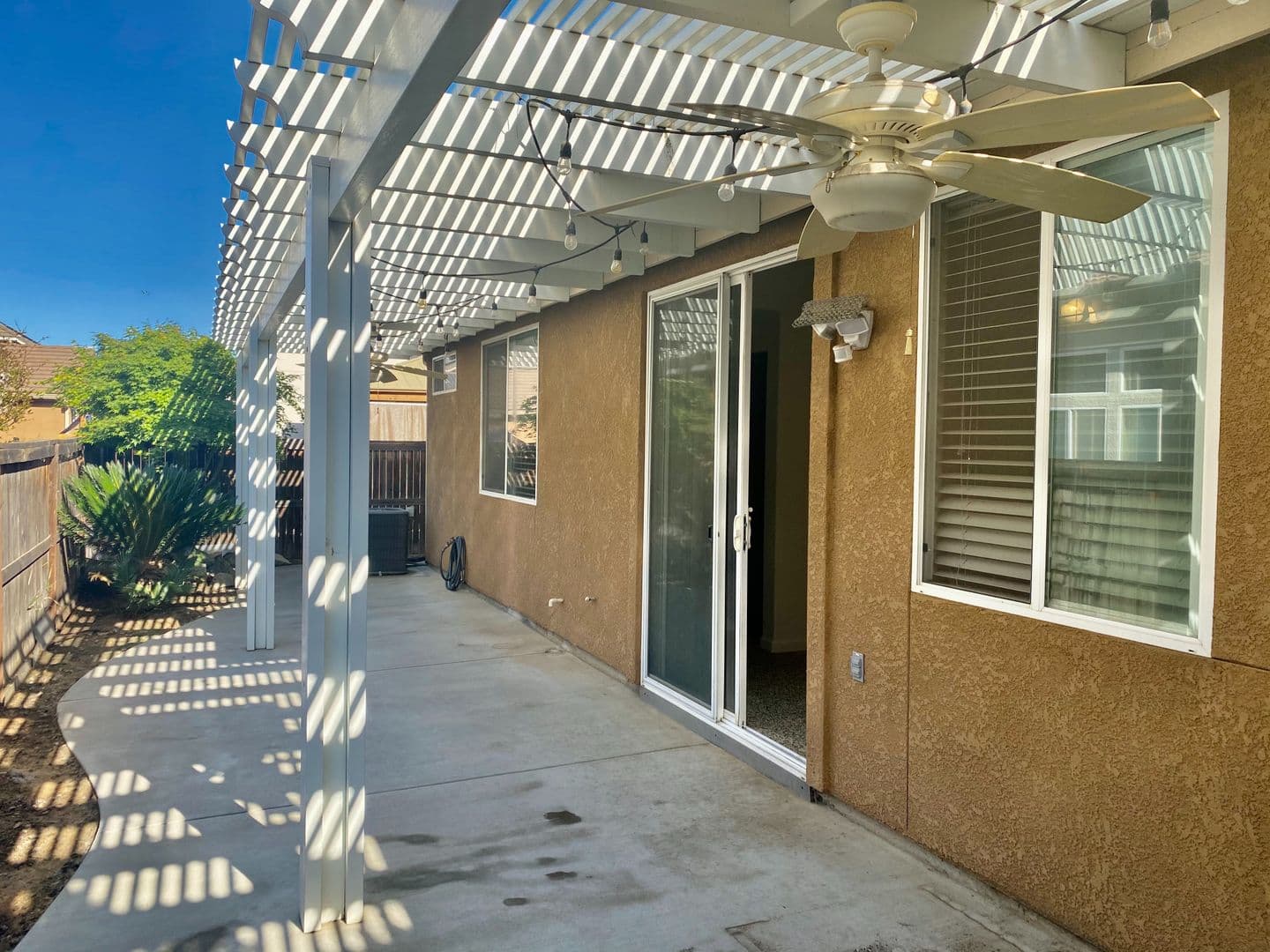 Clovis House: 817 Lemieux Ln