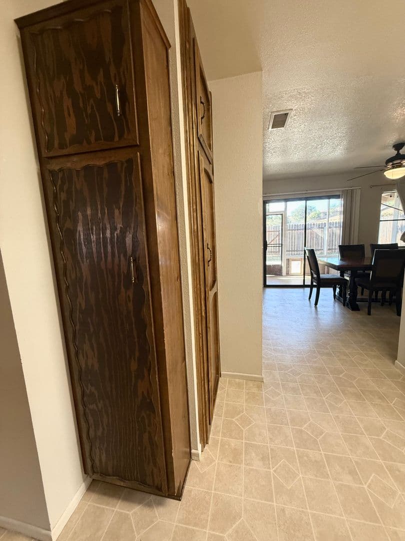 Paso Robles House: 4929 Sparrow Hawk Ln