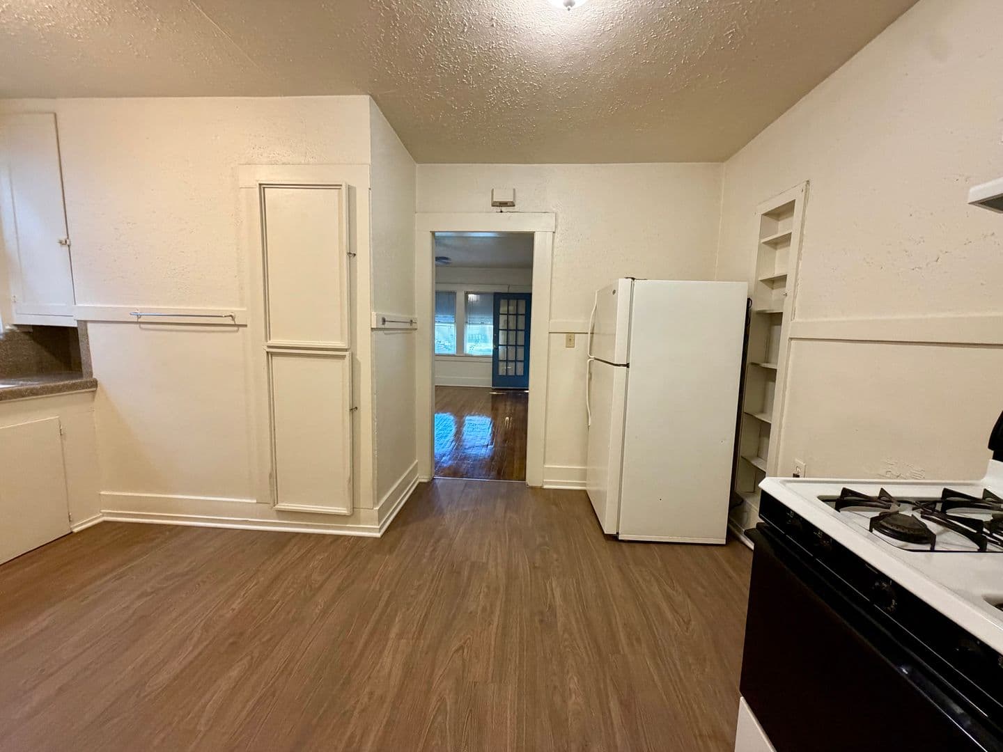 Fresno Apartment: 680 Hedges-1327 Linden Ave