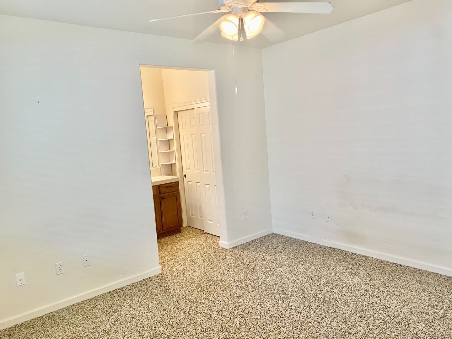 Clovis House: 817 Lemieux Ln