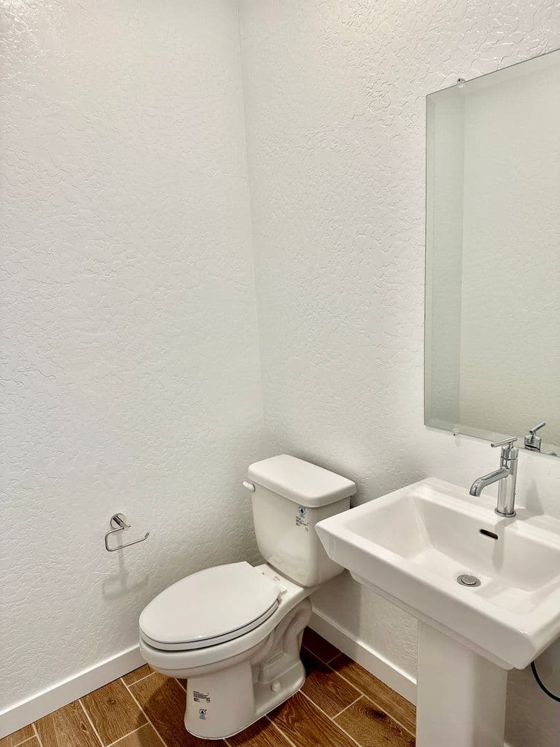 Madera House: 843 Ponderosa Way