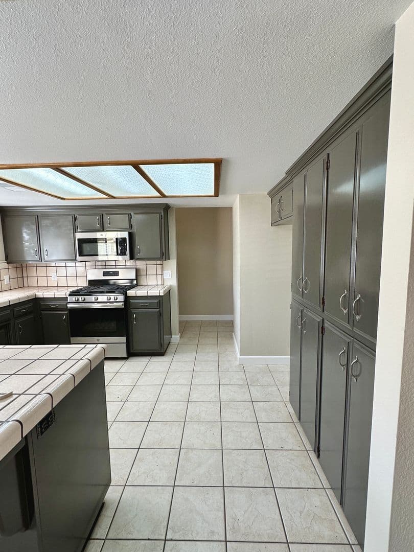 Paso Robles House: 735 Walnut Dr